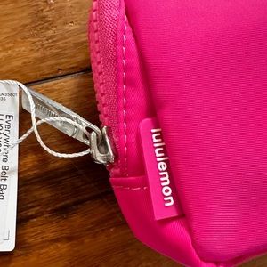 Lululemon everywhere belt bag. NWT. Sonic pink